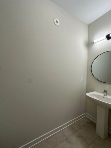 For Lease - 26 Mermot Lane, Richmond Hill, Ontario - Photo 2