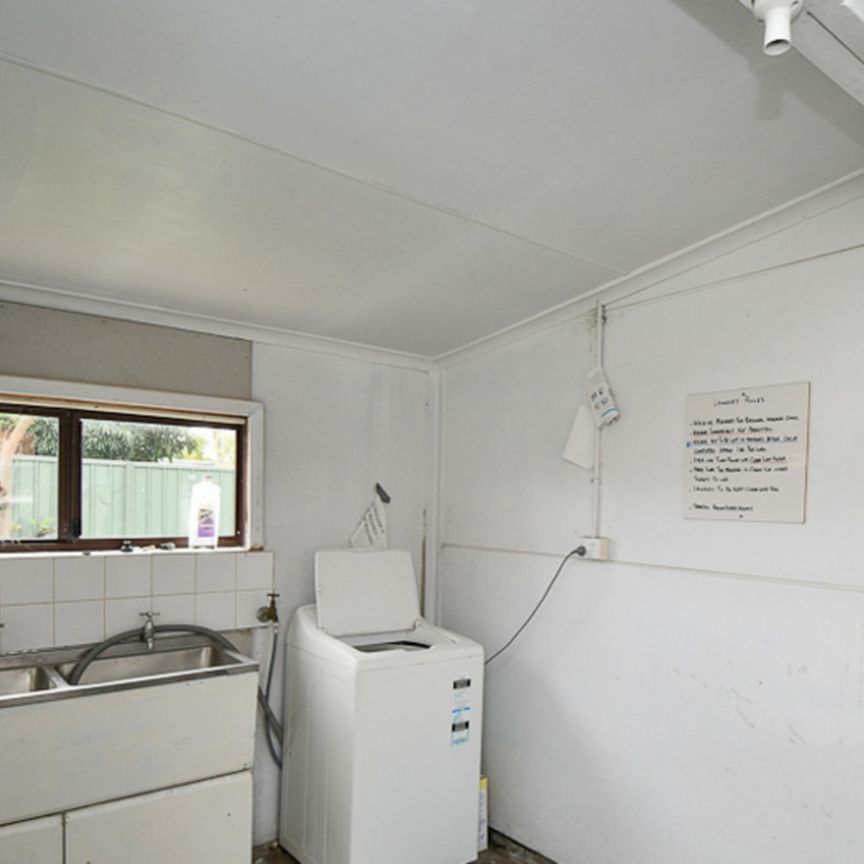 Two Bedroom Unit, Central Mandurah Location! - Photo 1