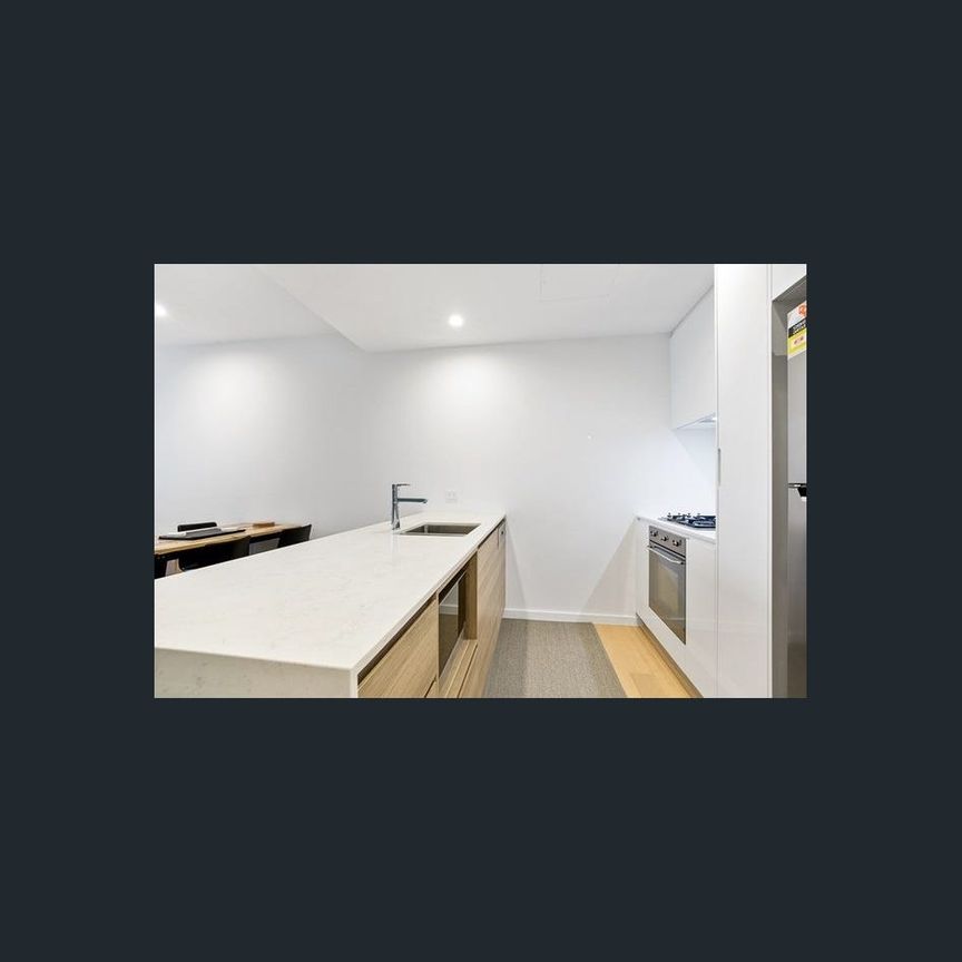 Contemporary Spacious 2 Bedder - Photo 1