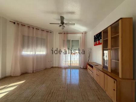 Alquiler de piso en Calle Méndez Núñez - Photo 5