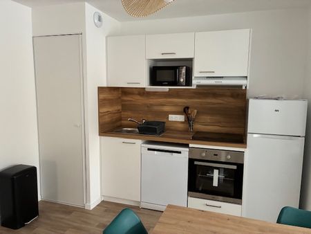 Location Appartement 2 pièces 53m² - Photo 4