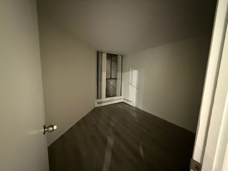 #204 950 Drake St, Vancouver, BC V6Z 2B9, Canada - Photo 4