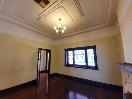 26 Grosvenor Rd, Bayswater, WA 6053 - Photo 3