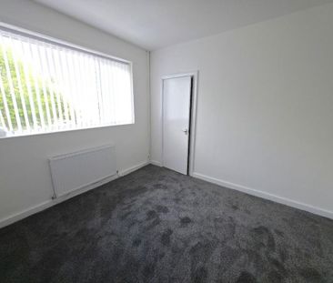 3 bedroom flat to rent - Photo 3
