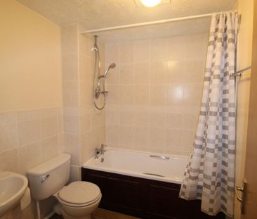 2 bedroom House To Let - Photo 3