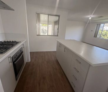 Exceptional Family Living at 9 Lockhart Street, Coodanup - Photo 3