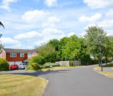 6 bedroom detached house to rent - Photo 4