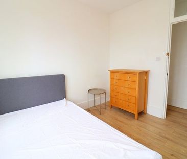 Room in a Shared Flat, Auckland House, W12 - Photo 6