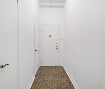 GHETTO MCGILL- STUDIO RENOVÉ & MEUBLÉ- EMPLACEMENT EXCEPTIONNEL - Photo 3