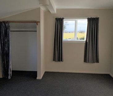 Rural Two Bedroom Property - Photo 2