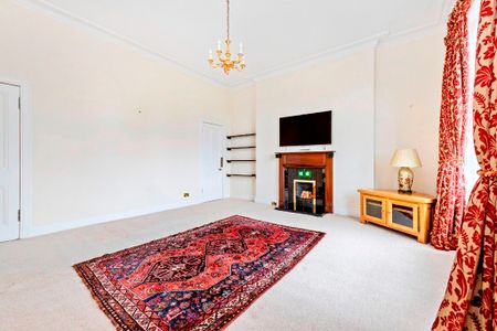 4 bedroom flat to rent - Photo 4