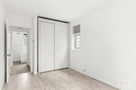 4 bedroom semi-detached house to rent - Photo 3