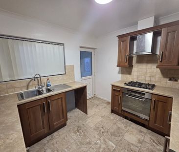 3 Bed Semi-Detached House, Bromford Crescent, B24 - Photo 4