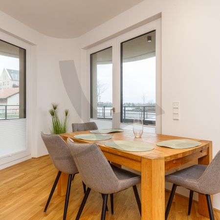 By the waterside - Photo 3