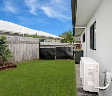 Exceptional Quality Home - Beautiful Gardens - Side Access - Solar - Photo 4
