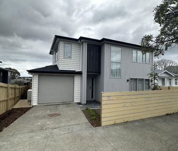 Modern family home in Greenlane - Photo 1
