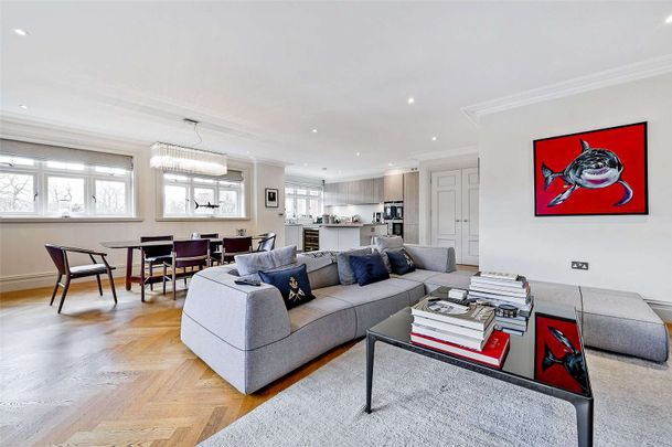 A very spacious and high specification apartment with private balcony and car parking situated on a private Winkfield estate. - Photo 1