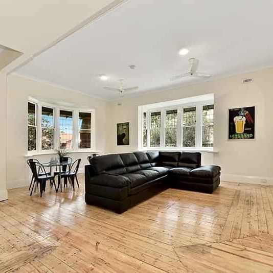 Room 9 (Ensuite) - Photo 1