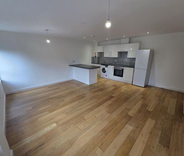 2 bedroom apartment to rent - Photo 3