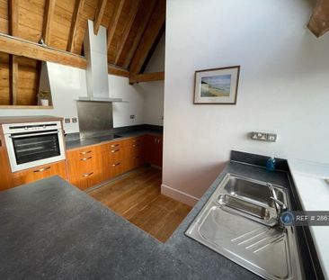 2 bedroom penthouse to rent - Photo 4