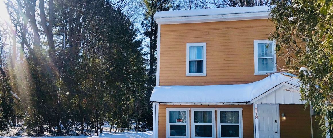 À louer / Maison à étages - Photo 1