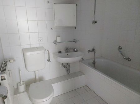 wunderbare 4 Raumwohnung in der 1 Etage für eine ganze Familie - Photo 4