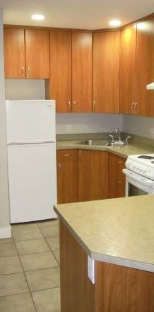 Townhouse Style Two Bedroom Unit in Gorge Area! - Photo 1