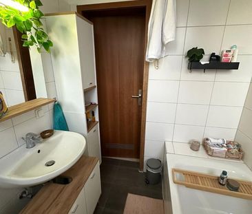 Schöne 2-Zimmer Wohnung mit Einbauküche - Photo 2