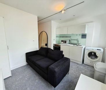 1 bedroom flat to rent - Photo 3