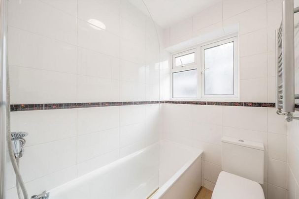 2 bedroom maisonette to rent - Photo 1