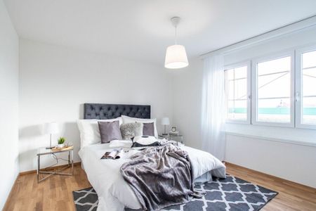 Cozy 3.5-room apartment in a quiet location in Staad - Photo 3