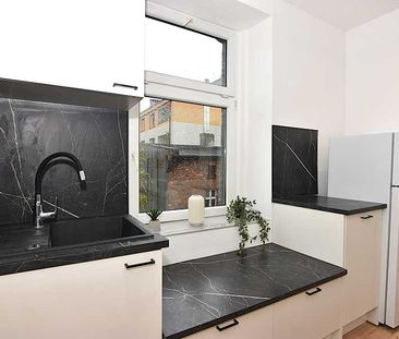 Nowocześnie odnowiona kawalerka w Centrum - Photo 3