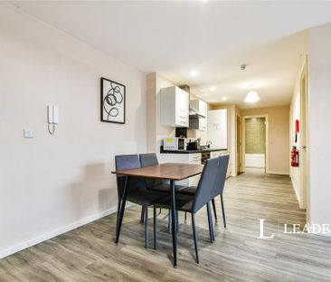 2 bedroom flat to rent - Photo 3