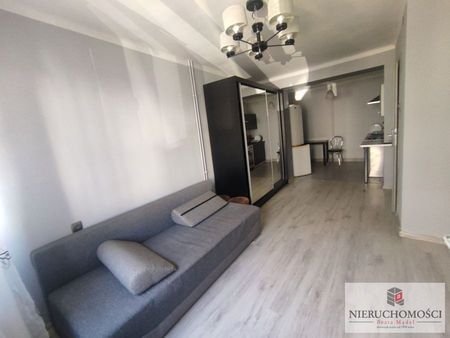 Do wynajęcia - 2 pokojowe , po niedawnym remoncie , centrum miasta - Zdjęcie 3