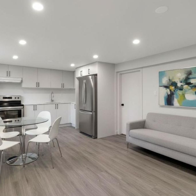 Appartement Renove dans le centre de Chateauguay - Photo 1