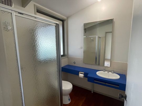 Solid Home in Sporting Precinct! - Photo 1