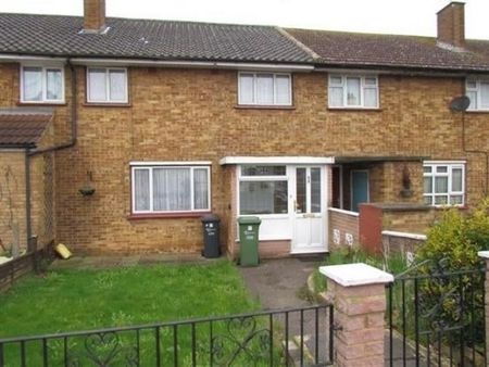 Rose Lane, Marks Gate, RM6 5NH, Property for rent - Photo 5