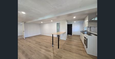 Fresh 2-Bedroom Unit including power, water, gas and internet!! - Photo 2