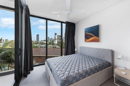 Valencia Residences - Photo 5