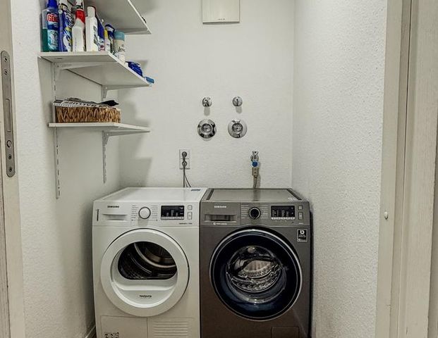 3,5-Zimmer Wohnung mit Weitblick, Balkon & zwei Tiefgaragenplätze - Foto 1