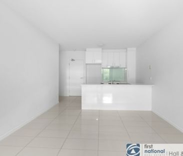 APARTMENT WITH COURTYARD - Photo 5