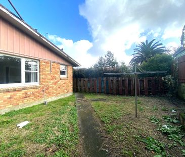 SANDRINGHAM, 2 BEDROOMS - Photo 2
