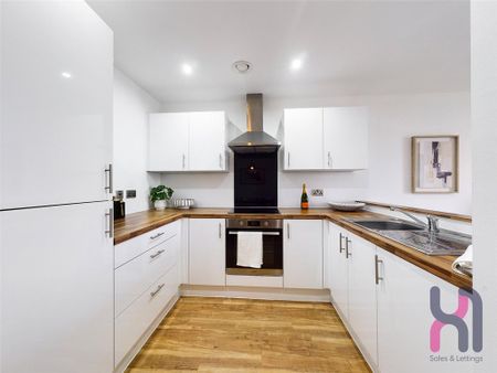 2 bedroom flat to rent - Photo 5