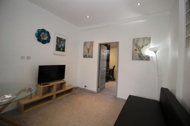 1 bedroom flat to rent - Photo 1