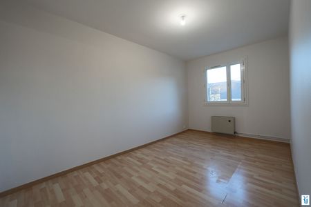 Location Appartement 3 pièces 69m² MONT ST AIGNAN 76130 - Photo 3
