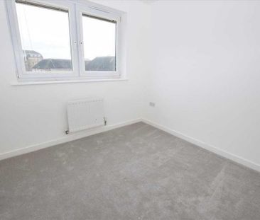4 bedroom property to rent - Photo 2