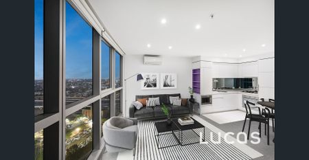 Sleek 23rd Floor Living In The Coveted Quays Building - Photo 4