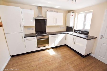 2 bedroom terraced house to rent - Photo 2