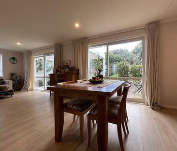 Modern Matakana Village central - Photo 4