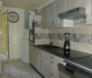 Apt T2 meublé et équipé avec terrasse et stationnement, secteur St ... - Photo 2